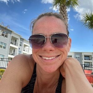 Meet your Posher, Julie